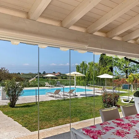 Golden Hill Bardolino