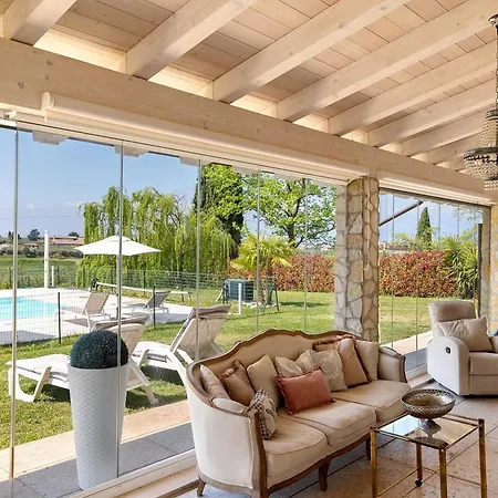 Golden Hill Villa *