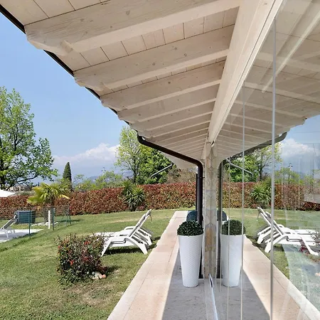 Golden Hill * Bardolino
