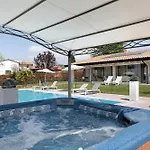Bardolino Golden Hill 빌라 *