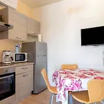 Bardolino Golden Hill 빌라 *