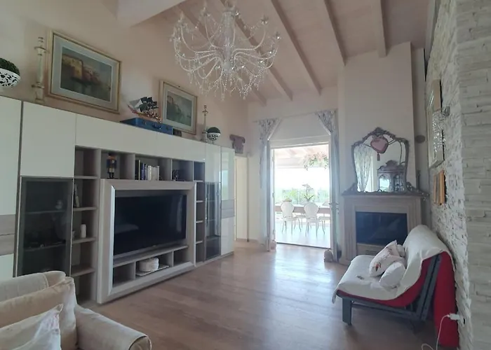 Claudia バルドリーノ