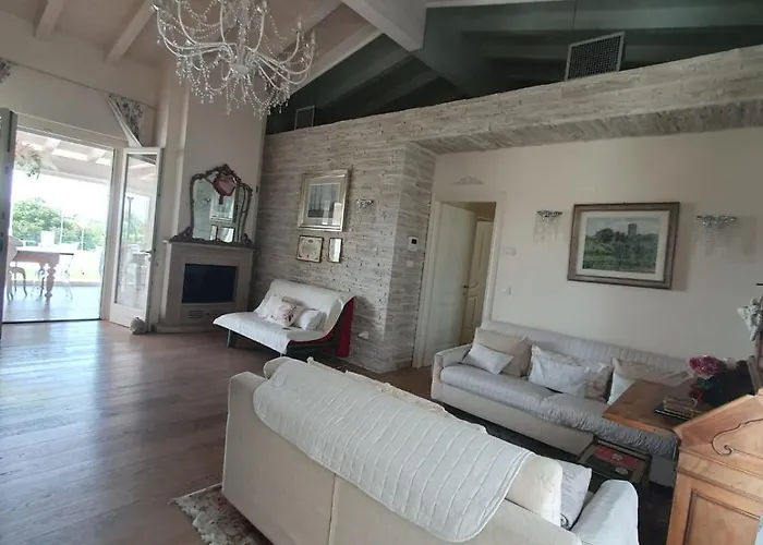 Claudia バルドリーノ