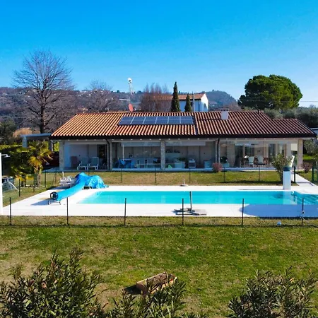 Villa Bardolino Golden Hill *