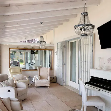 Golden Hill Villa